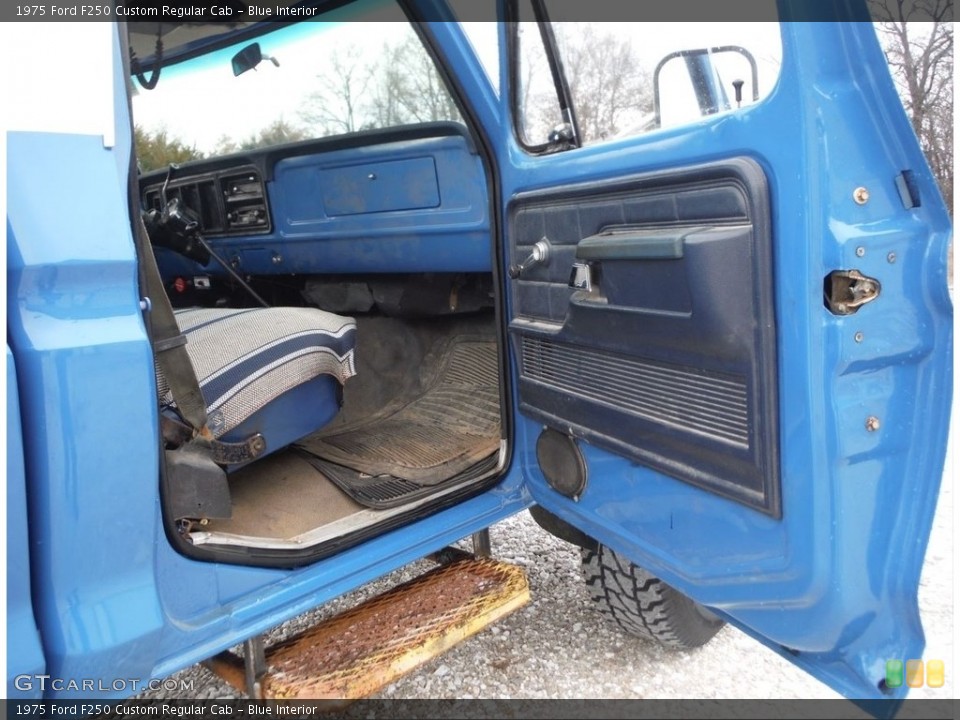 Blue Interior Door Panel for the 1975 Ford F250 Custom Regular Cab #145352383