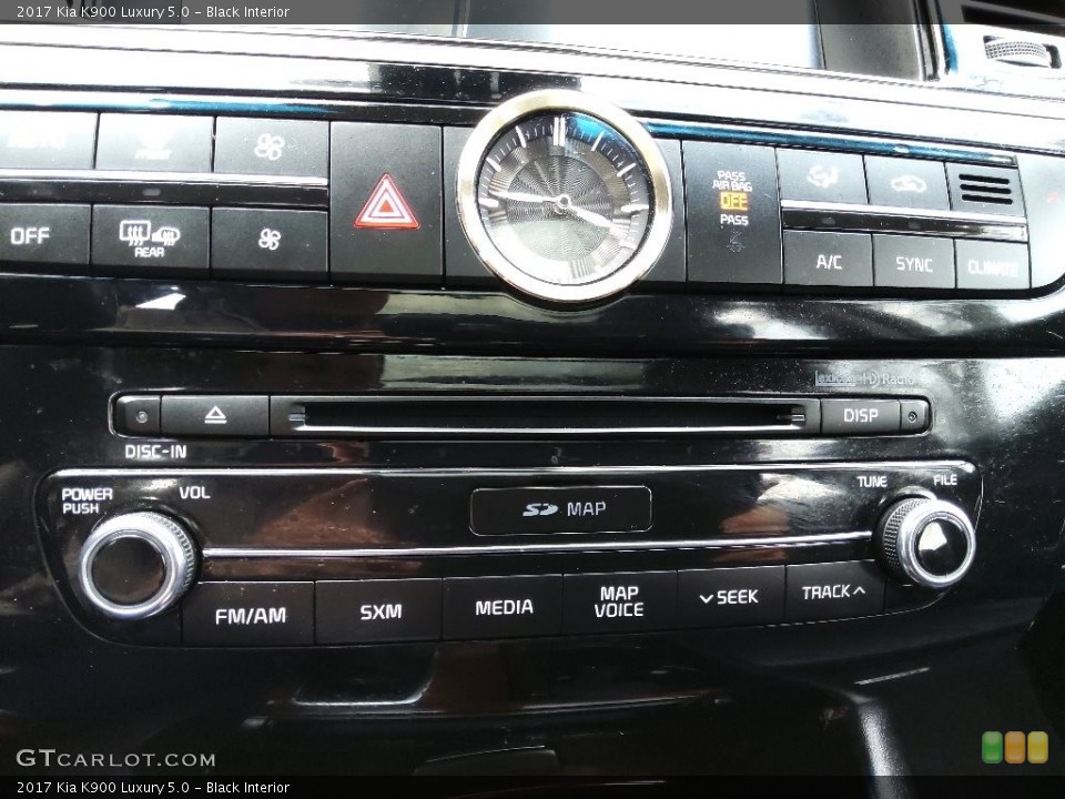 Black Interior Controls for the 2017 Kia K900 Luxury 5.0 #145355403