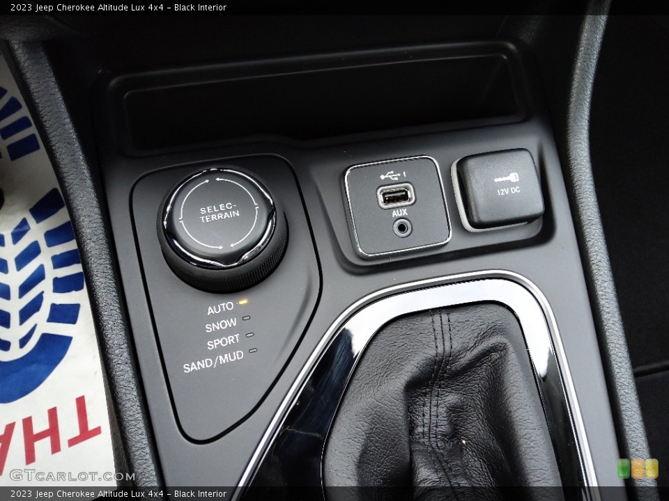 Black Interior Controls for the 2023 Jeep Cherokee Altitude Lux 4x4 #145358349