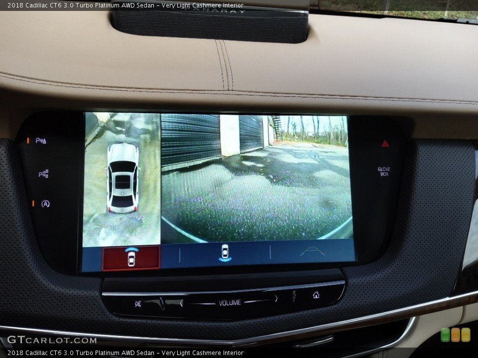 Very Light Cashmere Interior Controls for the 2018 Cadillac CT6 3.0 Turbo Platinum AWD Sedan #145359216