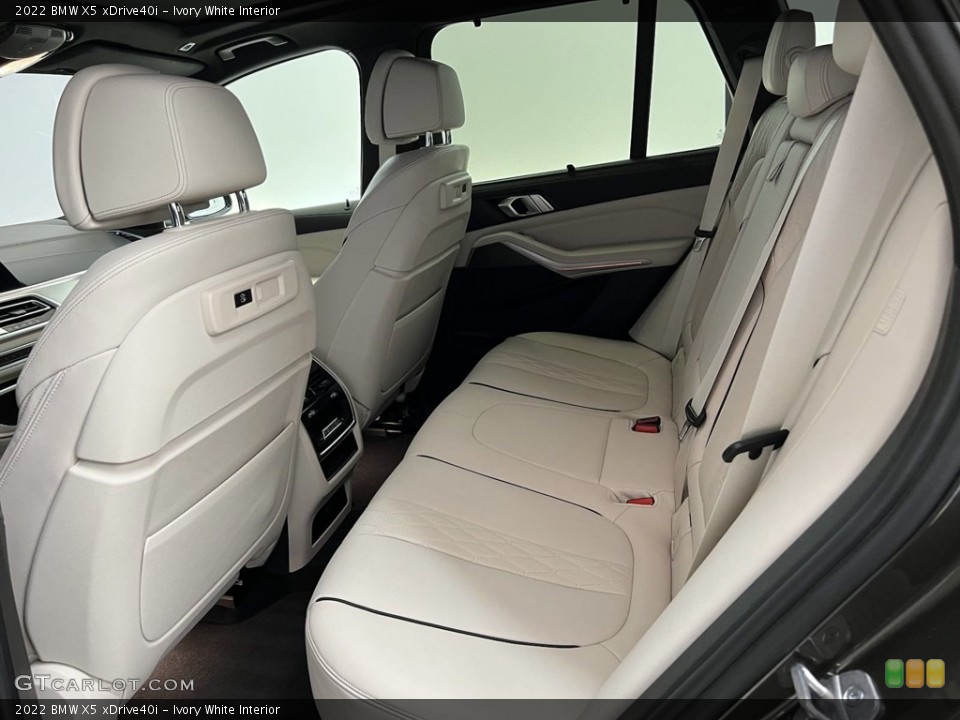 Ivory White Interior Rear Seat for the 2022 BMW X5 xDrive40i #145369934