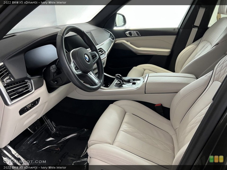 Ivory White Interior Photo for the 2022 BMW X5 xDrive40i #145369955
