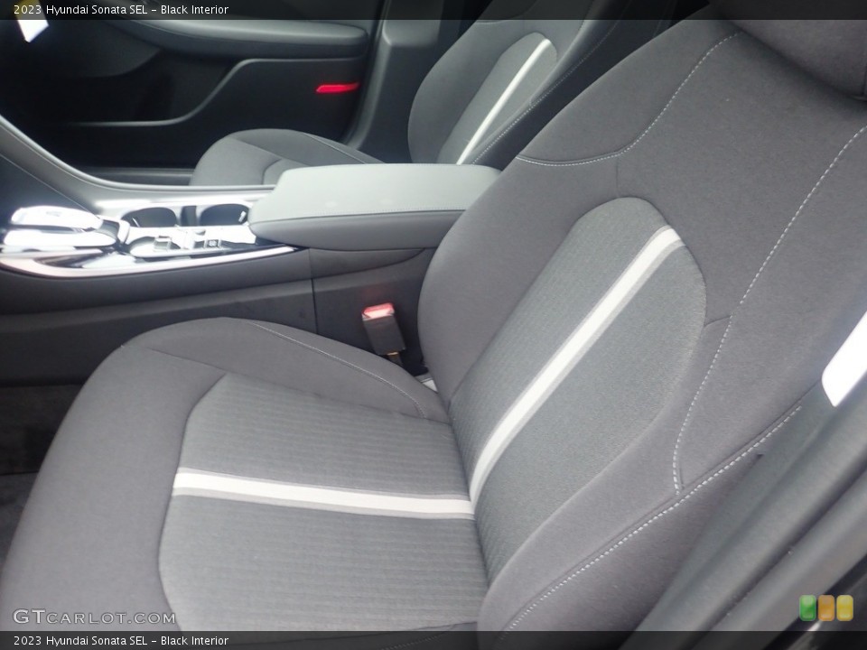 Black Interior Front Seat for the 2023 Hyundai Sonata SEL #145371547