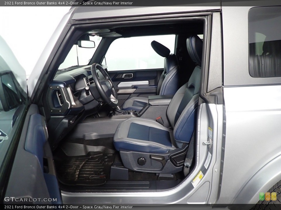 Space Gray/Navy Pier Interior Photo for the 2021 Ford Bronco Outer Banks 4x4 2-Door #145375846