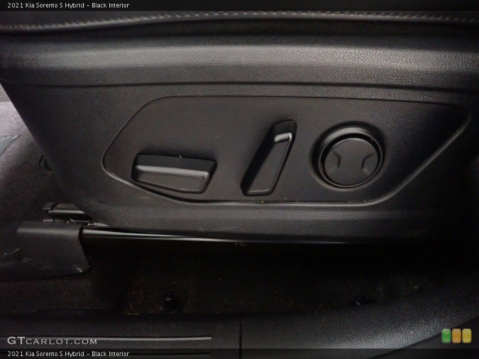Black Interior Controls for the 2021 Kia Sorento S Hybrid #145382314