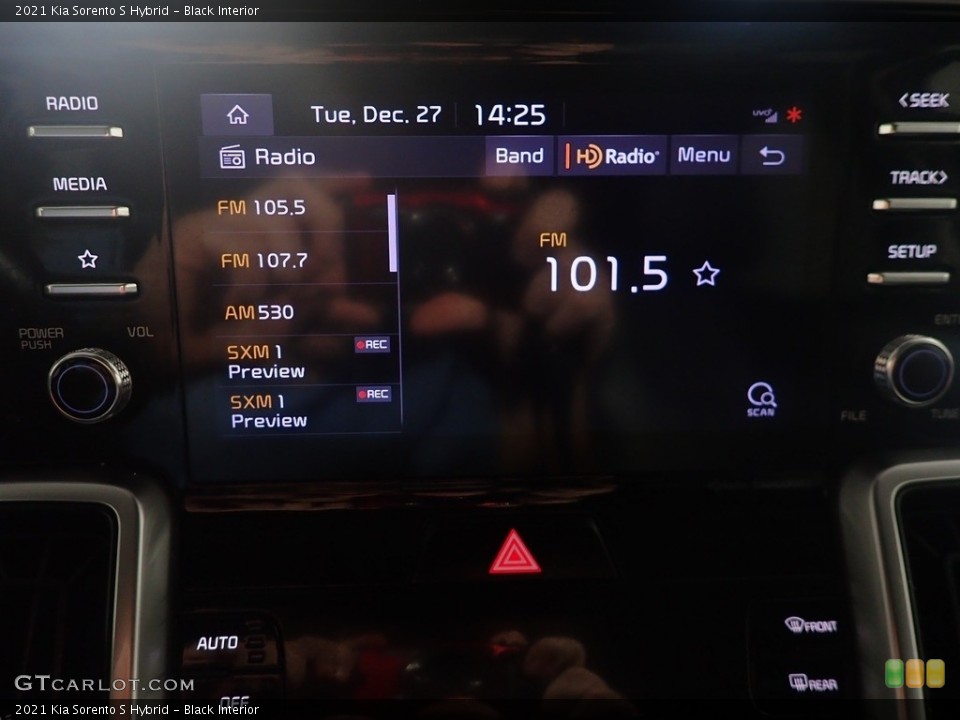 Black Interior Audio System for the 2021 Kia Sorento S Hybrid #145382374