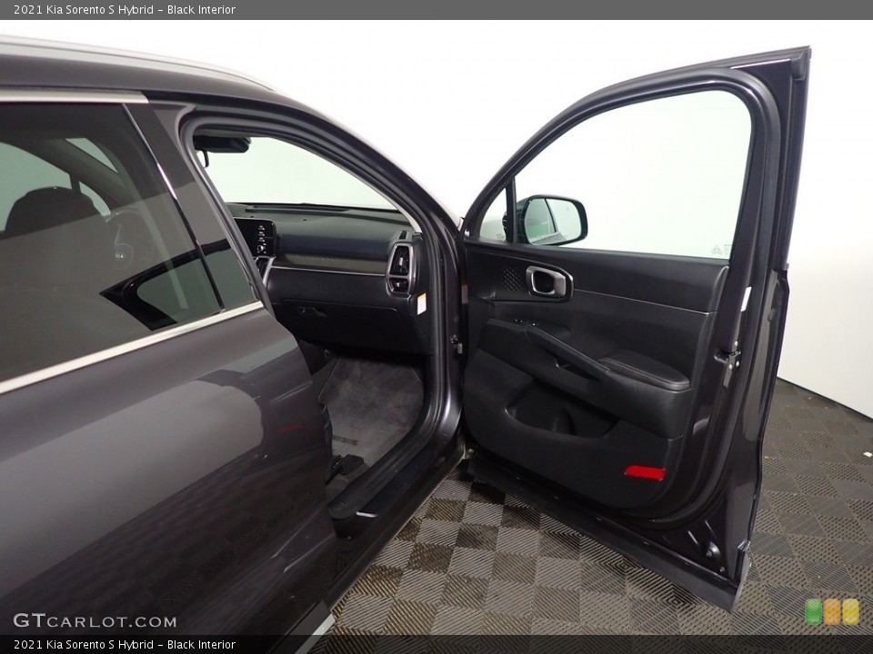 Black Interior Door Panel for the 2021 Kia Sorento S Hybrid #145382636