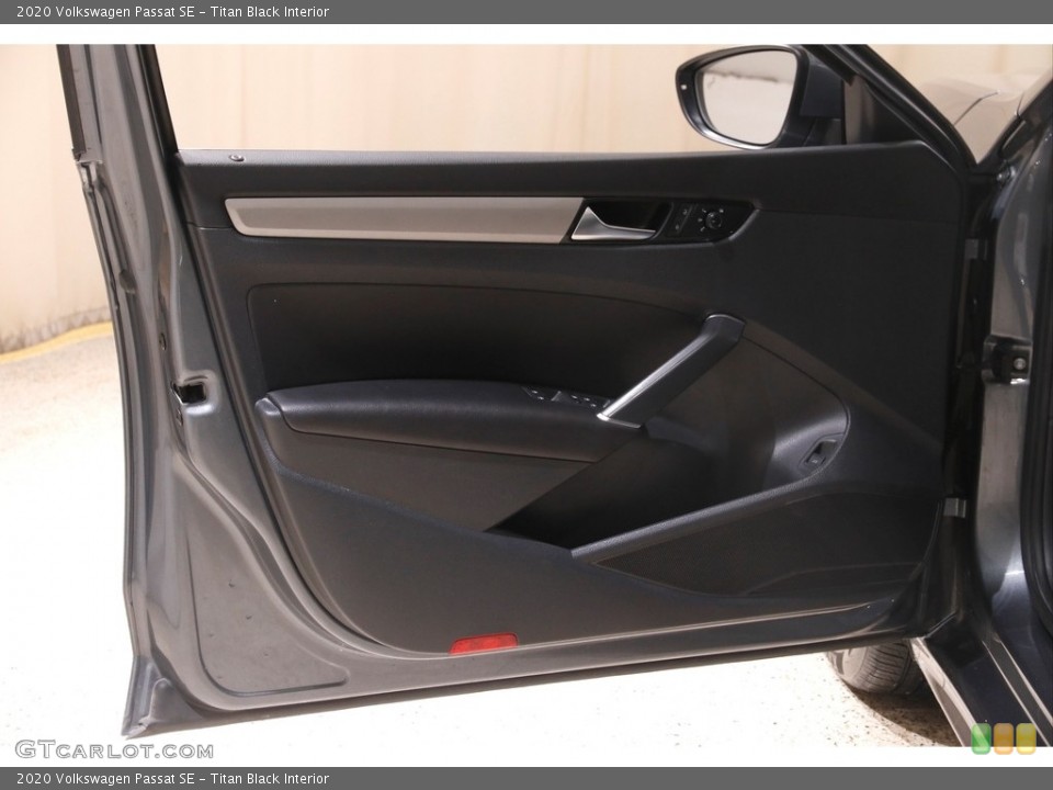 Titan Black Interior Door Panel for the 2020 Volkswagen Passat SE #145382782