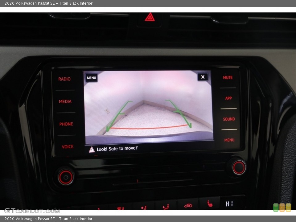 Titan Black Interior Controls for the 2020 Volkswagen Passat SE #145382920