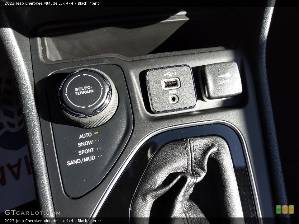 Black Interior Controls for the 2023 Jeep Cherokee Altitude Lux 4x4 #145383163