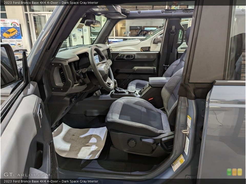 Dark Space Gray Interior Photo for the 2023 Ford Bronco Base 4X4 4-Door #145393789