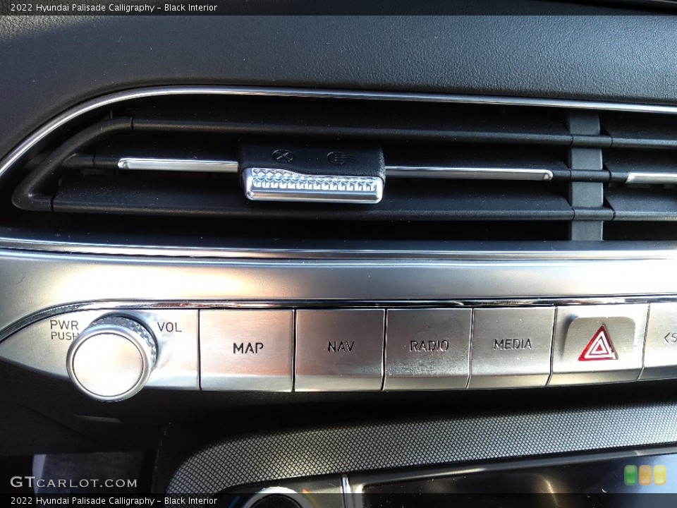 Black Interior Controls for the 2022 Hyundai Palisade Calligraphy #145403748