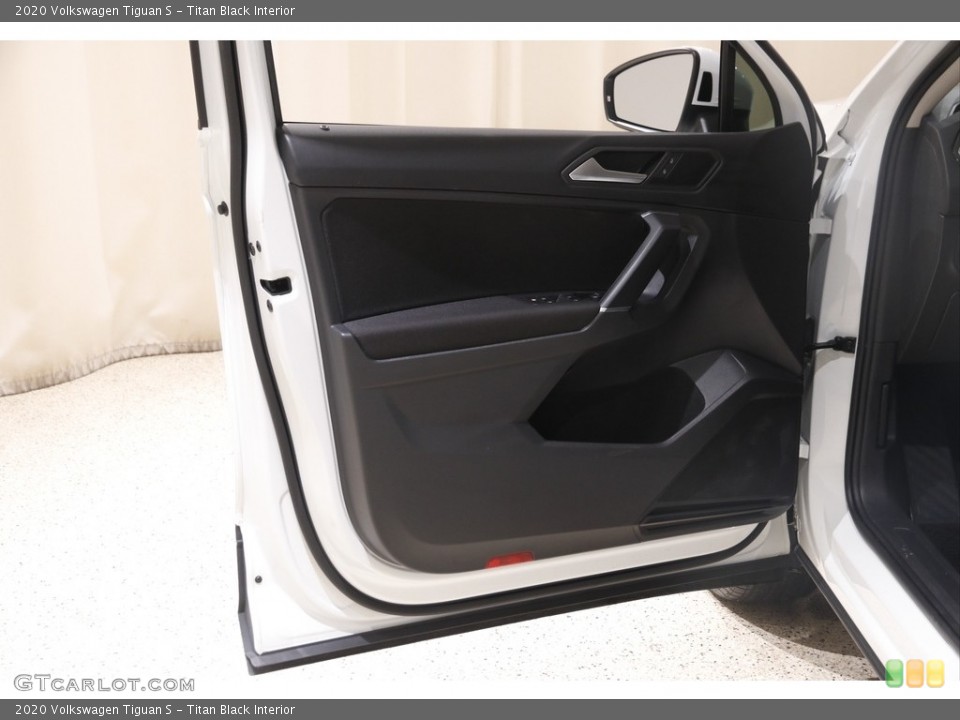 Titan Black Interior Door Panel for the 2020 Volkswagen Tiguan S #145420743