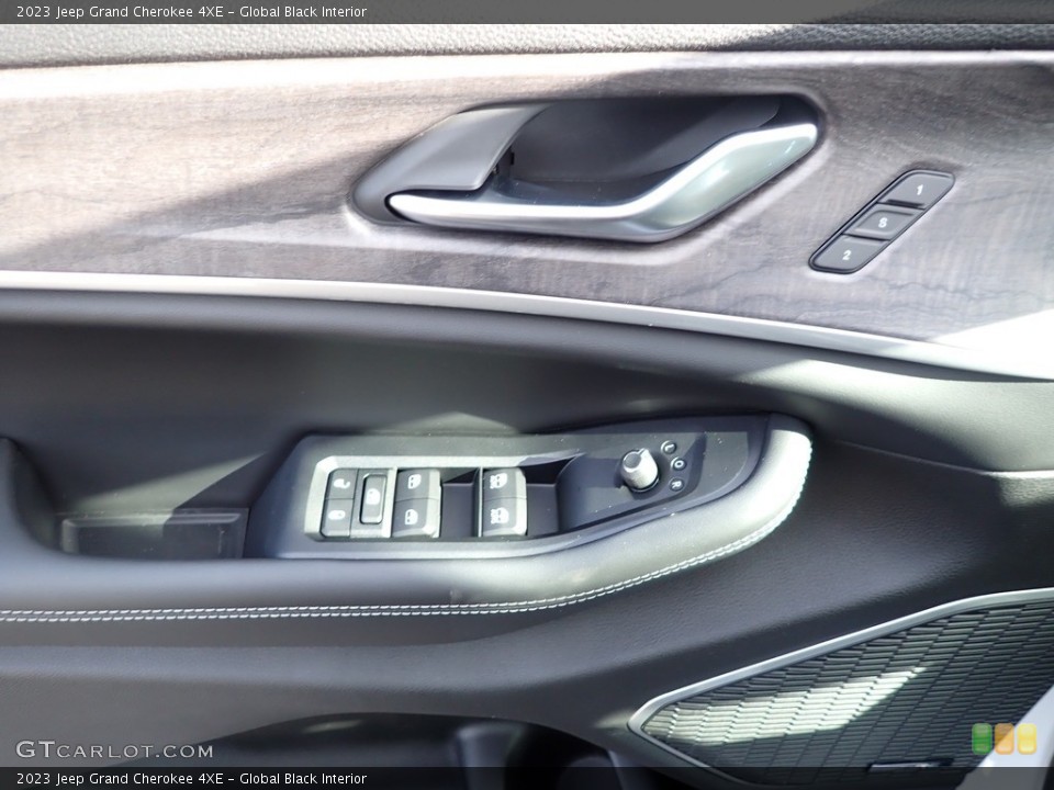 Global Black Interior Door Panel for the 2023 Jeep Grand Cherokee 4XE #145431651