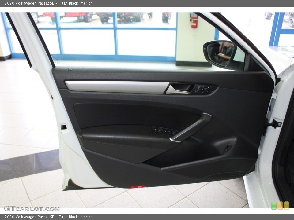 Titan Black Interior Door Panel for the 2020 Volkswagen Passat SE #145438258