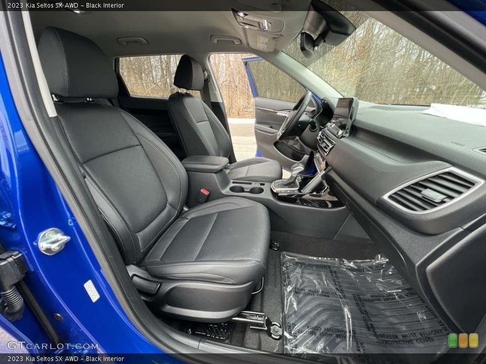 Black Interior Front Seat for the 2023 Kia Seltos SX AWD #145441210