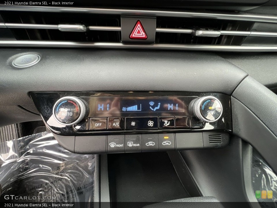 Black Interior Controls for the 2021 Hyundai Elantra SEL #145452889
