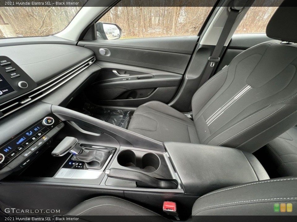 Black Interior Front Seat for the 2021 Hyundai Elantra SEL #145452928