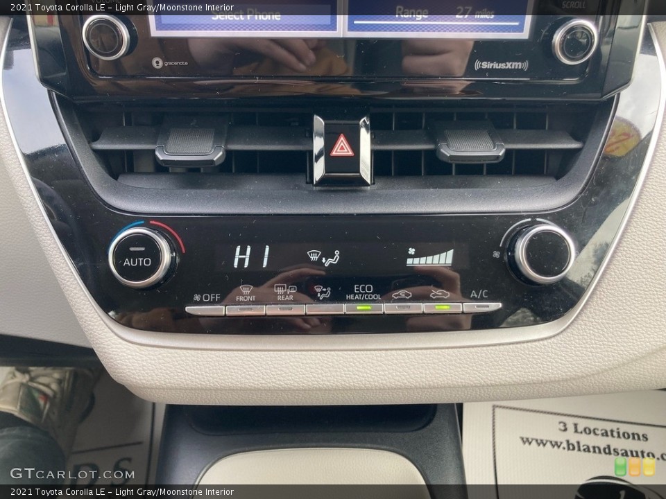 Light Gray/Moonstone Interior Controls for the 2021 Toyota Corolla LE #145479417