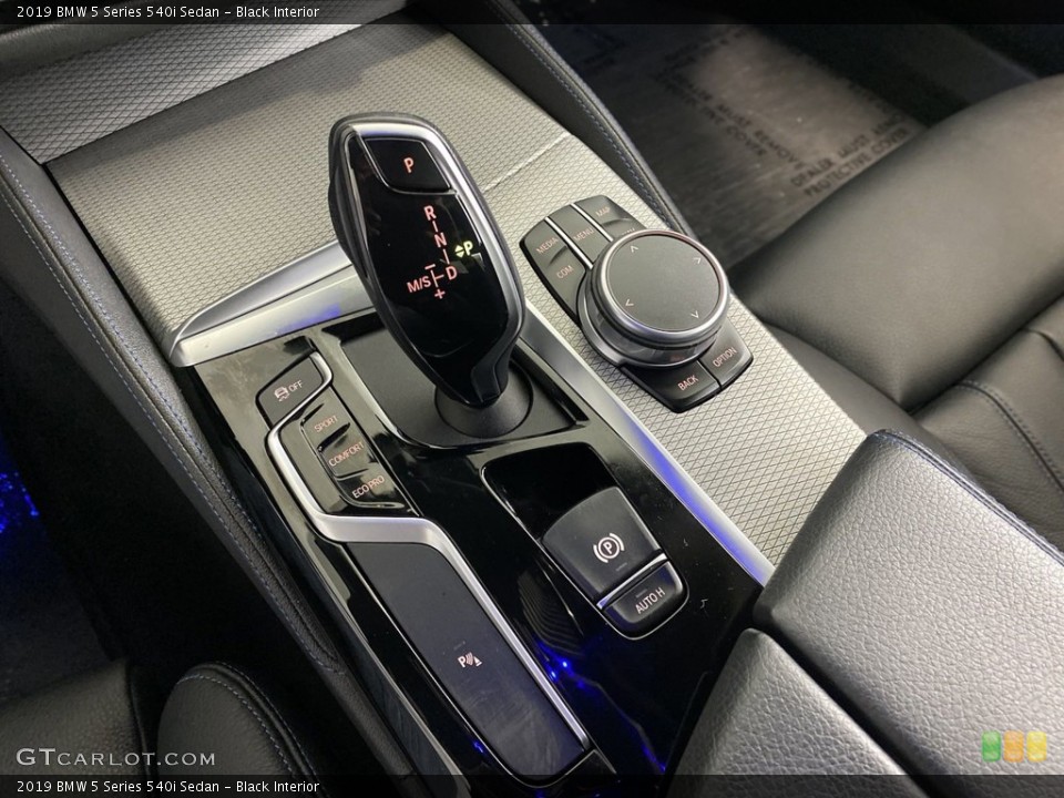 Black Interior Transmission for the 2019 BMW 5 Series 540i Sedan #145508052