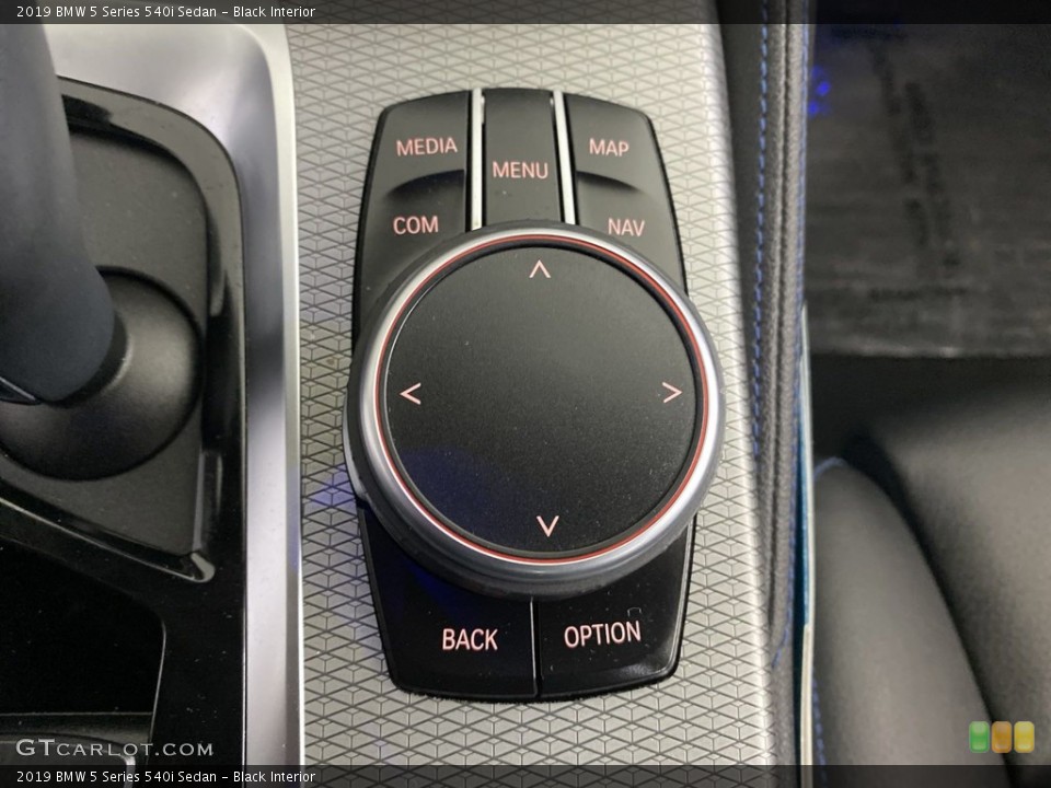 Black Interior Controls for the 2019 BMW 5 Series 540i Sedan #145508124
