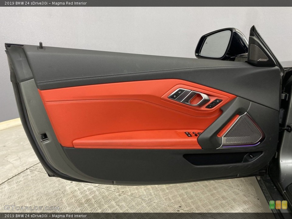 Magma Red Interior Door Panel for the 2019 BMW Z4 sDrive30i #145508703