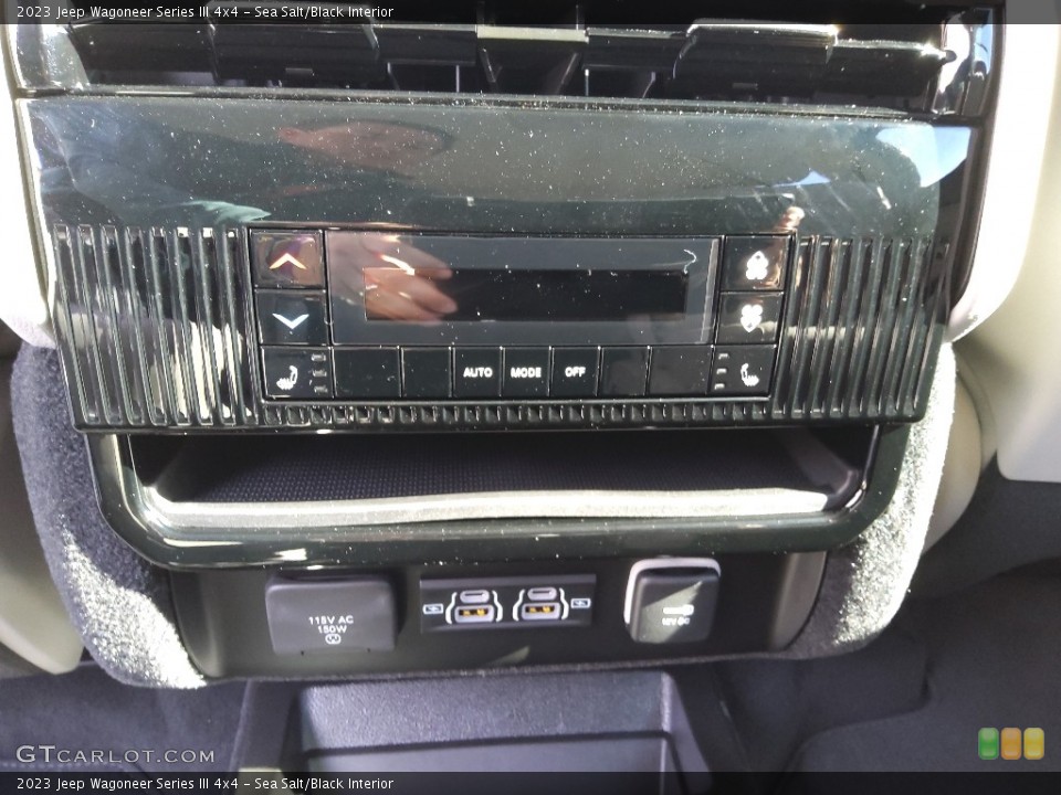 Sea Salt/Black Interior Controls for the 2023 Jeep Wagoneer Series III 4x4 #145509018