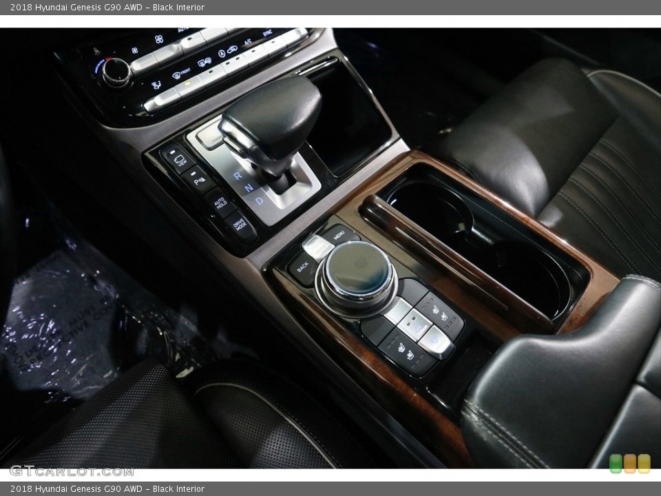 Black Interior Controls for the 2018 Hyundai Genesis G90 AWD #145534128