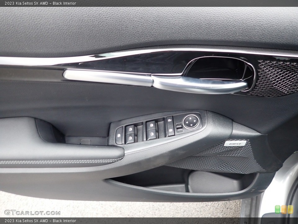 Black Interior Door Panel for the 2023 Kia Seltos SX AWD #145541884