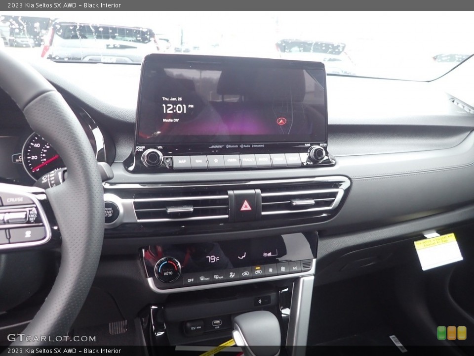 Black Interior Controls for the 2023 Kia Seltos SX AWD #145541905