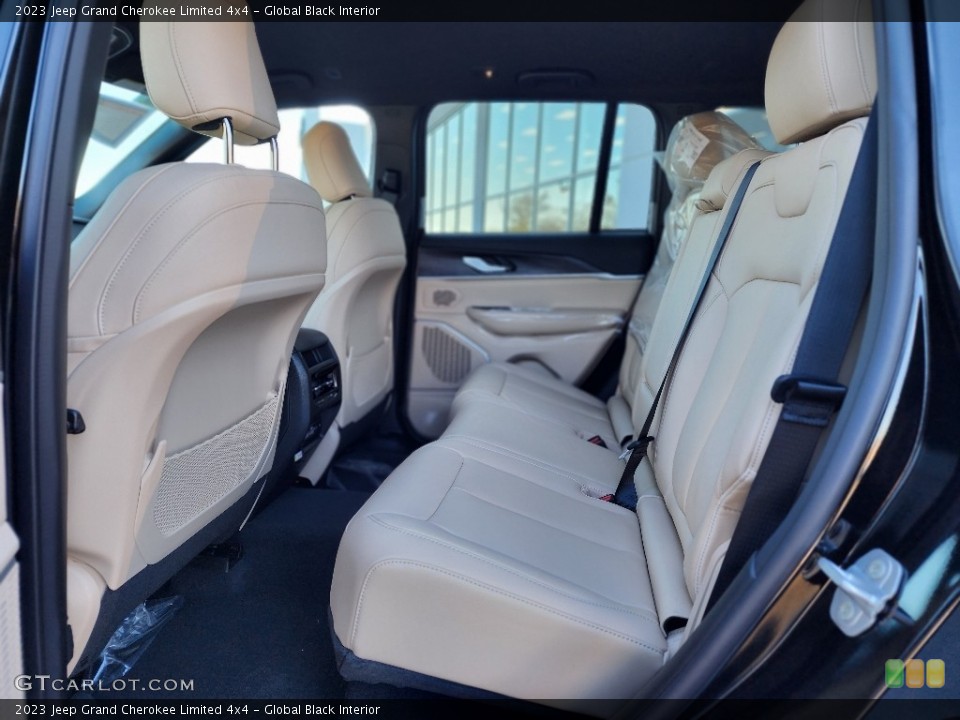 Global Black Interior Rear Seat for the 2023 Jeep Grand Cherokee Limited 4x4 #145550040