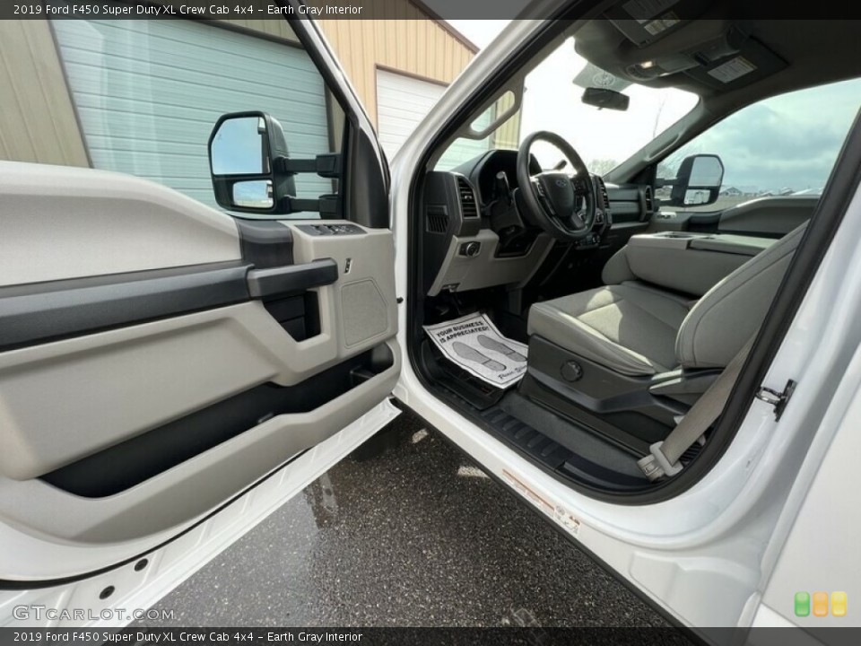 Earth Gray Interior Door Panel for the 2019 Ford F450 Super Duty XL Crew Cab 4x4 #145571412