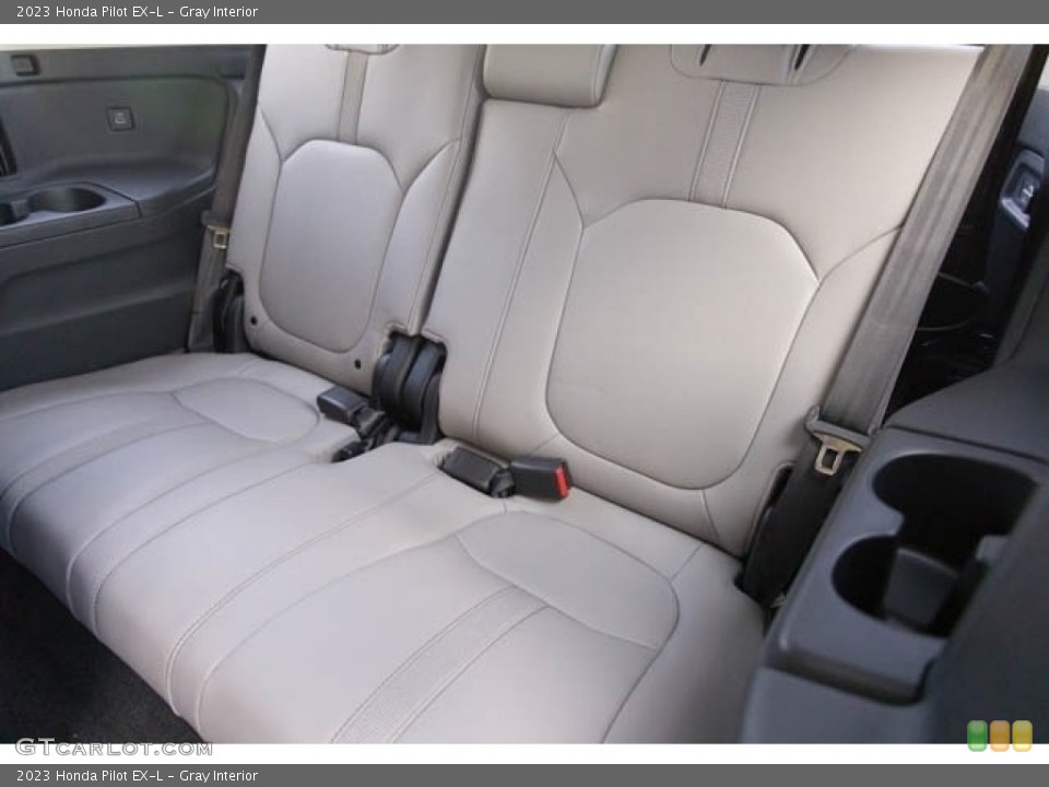 Gray Interior Rear Seat for the 2023 Honda Pilot EX-L #145589306