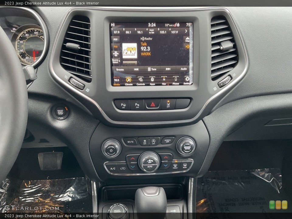 Black Interior Controls for the 2023 Jeep Cherokee Altitude Lux 4x4 #145591158