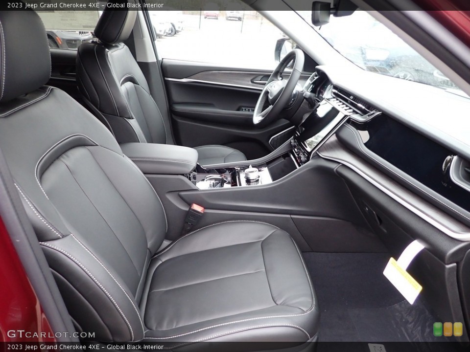 Global Black Interior Front Seat for the 2023 Jeep Grand Cherokee 4XE #145591761