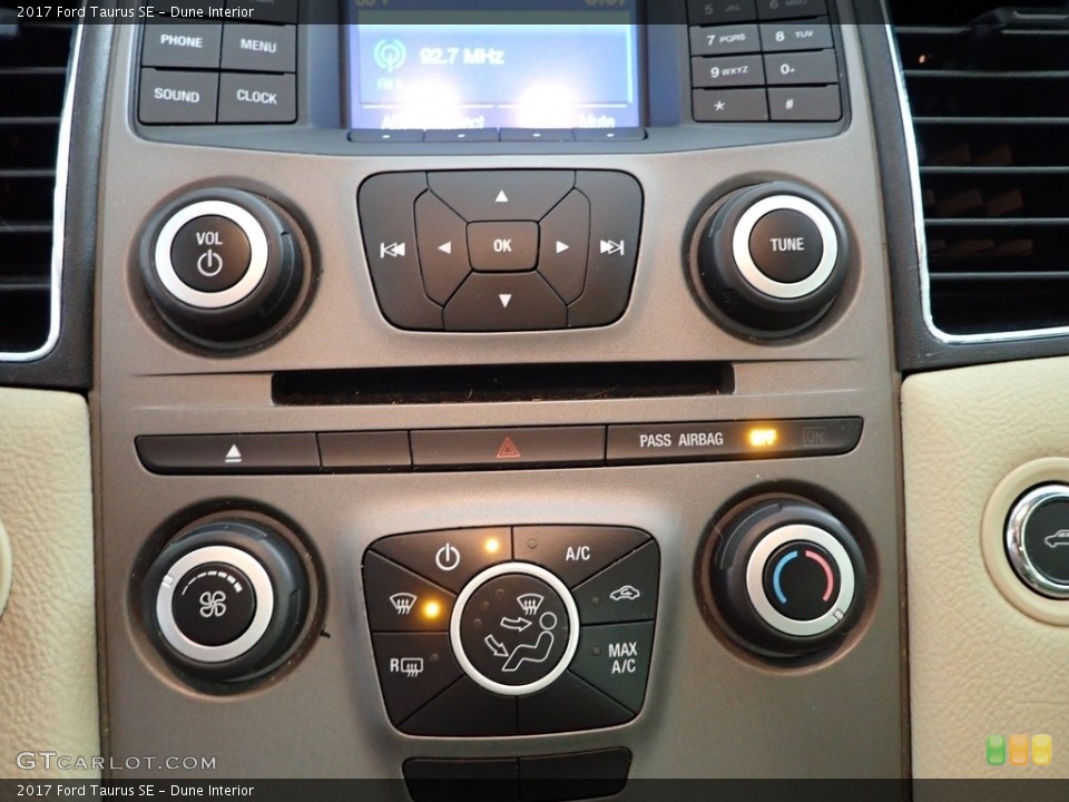 Dune Interior Controls for the 2017 Ford Taurus SE #145607031