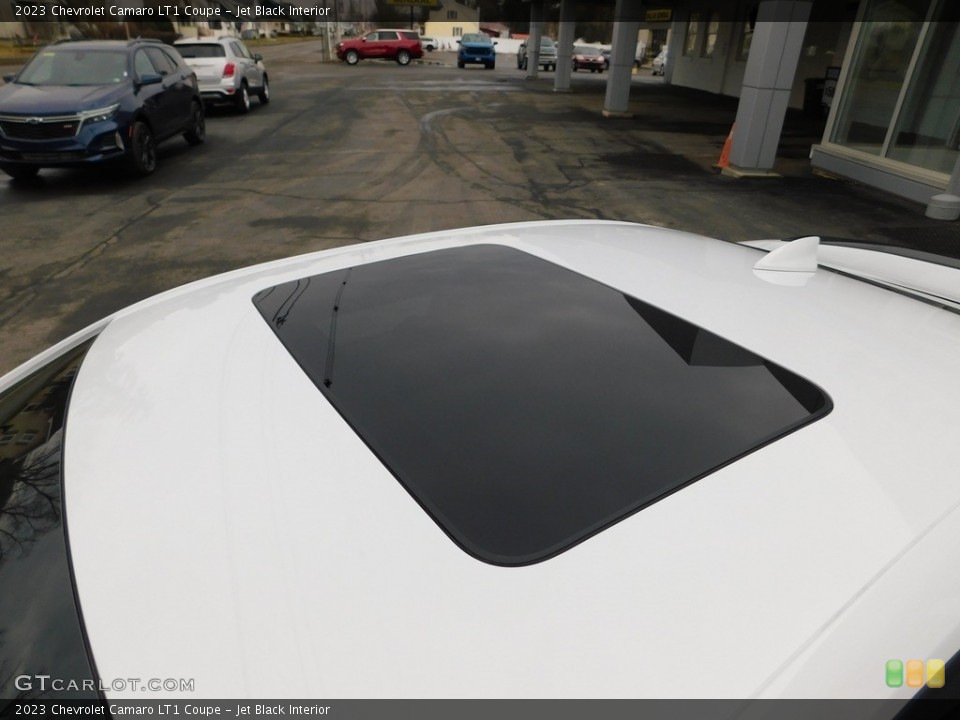 Jet Black Interior Sunroof for the 2023 Chevrolet Camaro LT1 Coupe #145609716