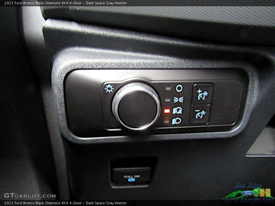 Dark Space Gray Interior Controls for the 2023 Ford Bronco Black Diamond 4X4 4-Door #145621857