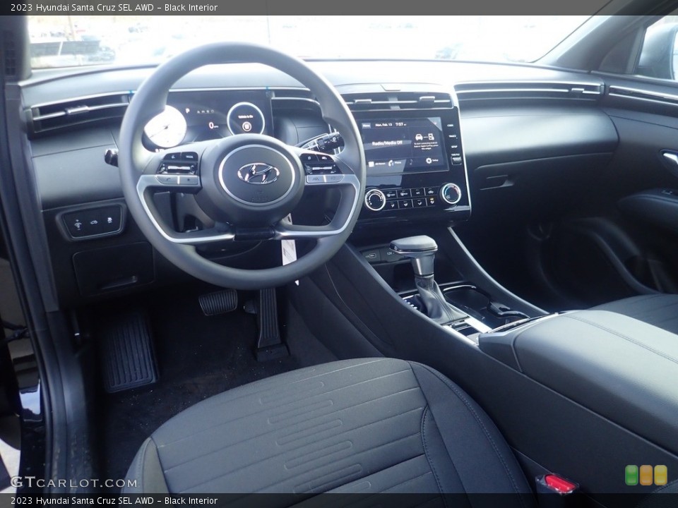 Black Interior Photo for the 2023 Hyundai Santa Cruz SEL AWD #145625642
