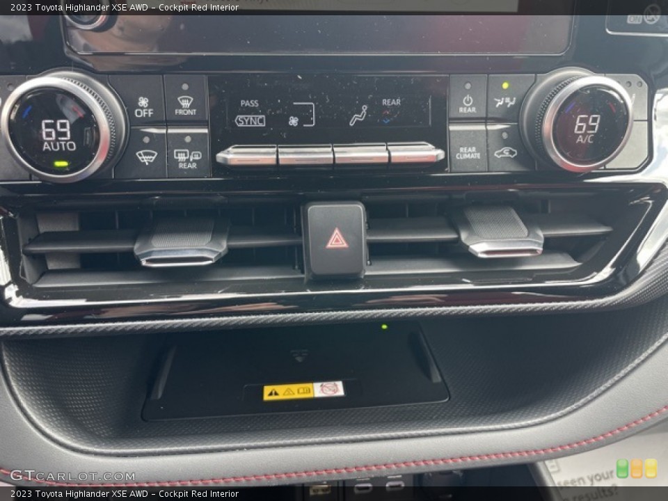 Cockpit Red Interior Controls for the 2023 Toyota Highlander XSE AWD #145637608