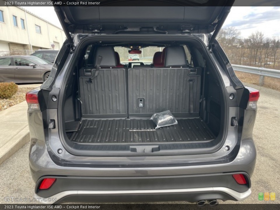 Cockpit Red Interior Trunk for the 2023 Toyota Highlander XSE AWD #145637762