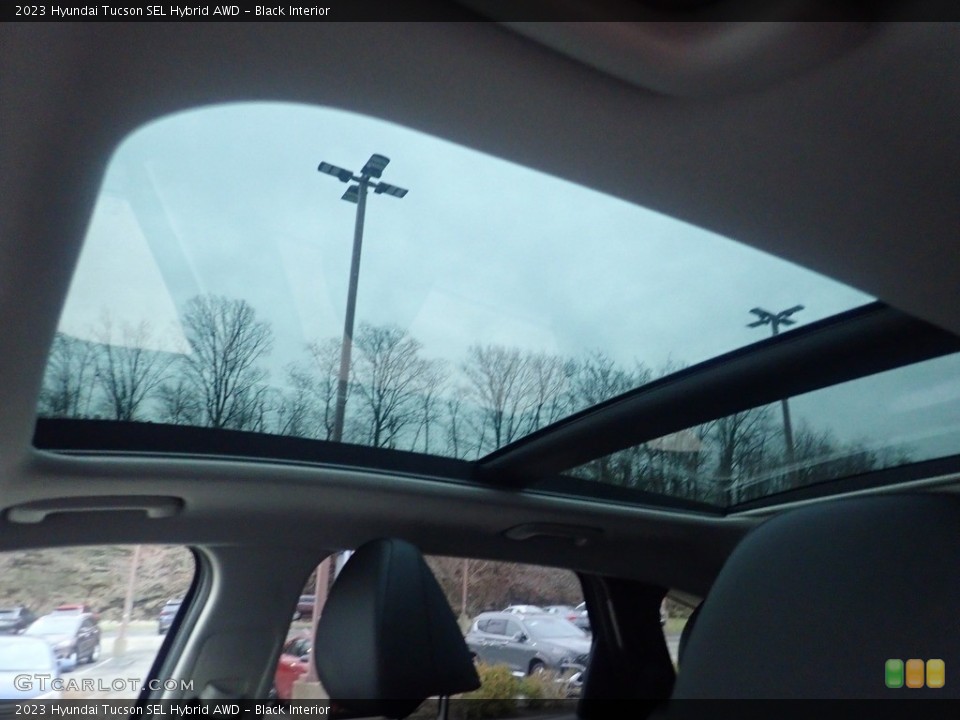 Black Interior Sunroof for the 2023 Hyundai Tucson SEL Hybrid AWD #145644680