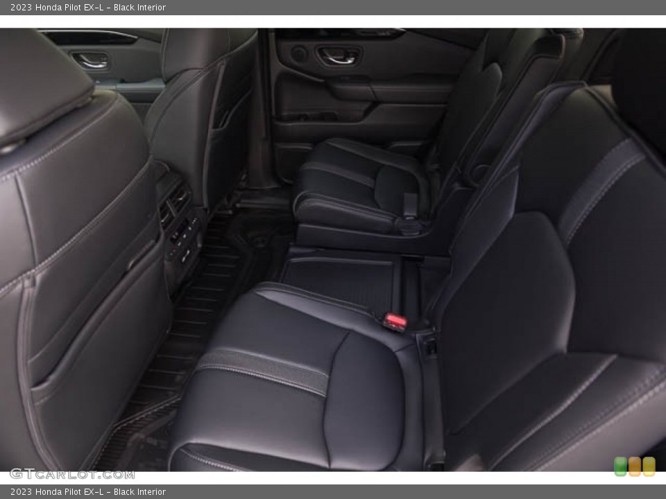 Black Interior Rear Seat for the 2023 Honda Pilot EX-L #145650900