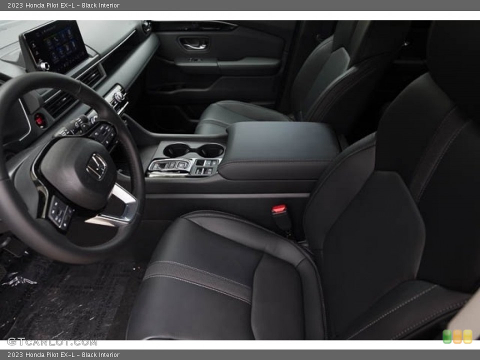 Black Interior Front Seat for the 2023 Honda Pilot EX-L #145651381