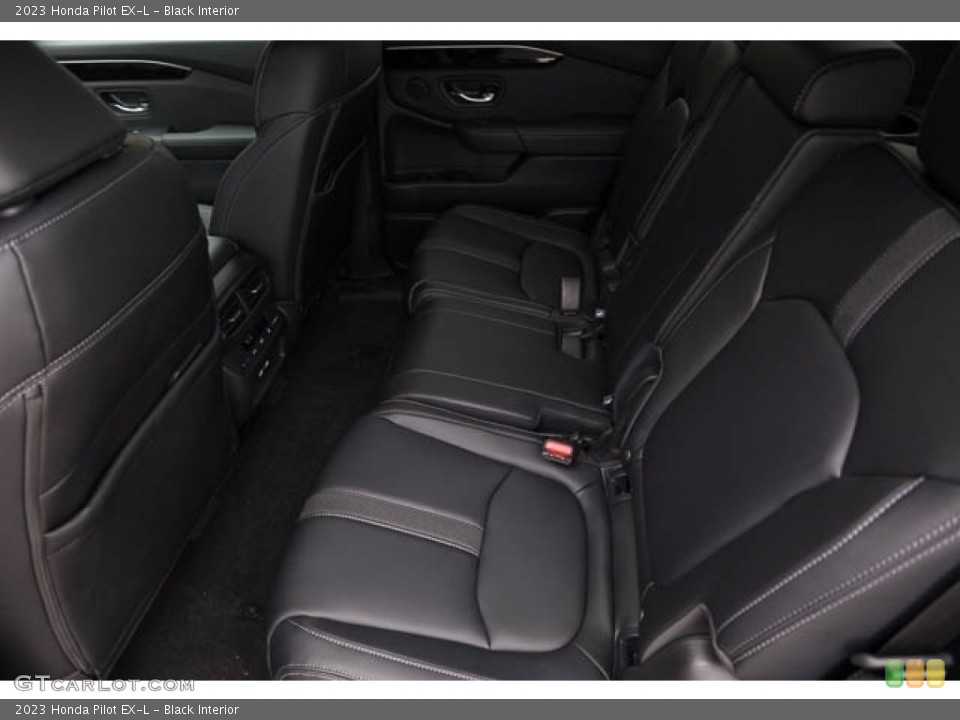 Black Interior Rear Seat for the 2023 Honda Pilot EX-L #145651393