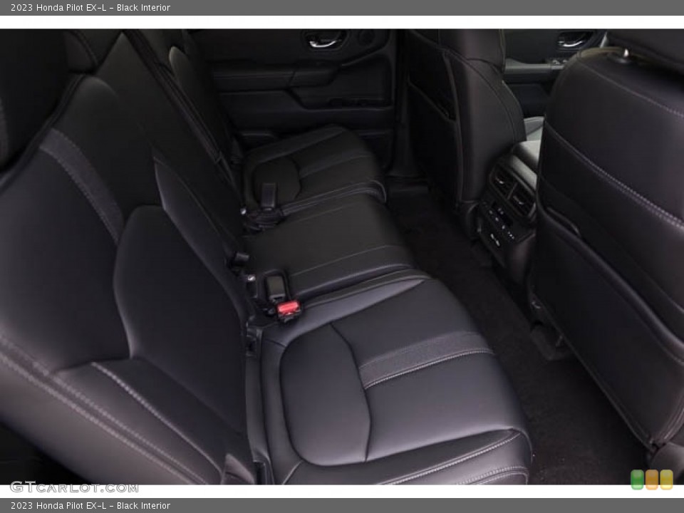 Black Interior Rear Seat for the 2023 Honda Pilot EX-L #145651540