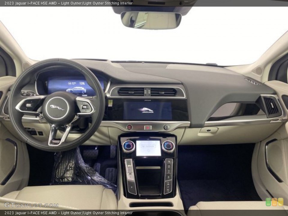 Light Oyster/Light Oyster Stitching 2023 Jaguar I-PACE Interiors
