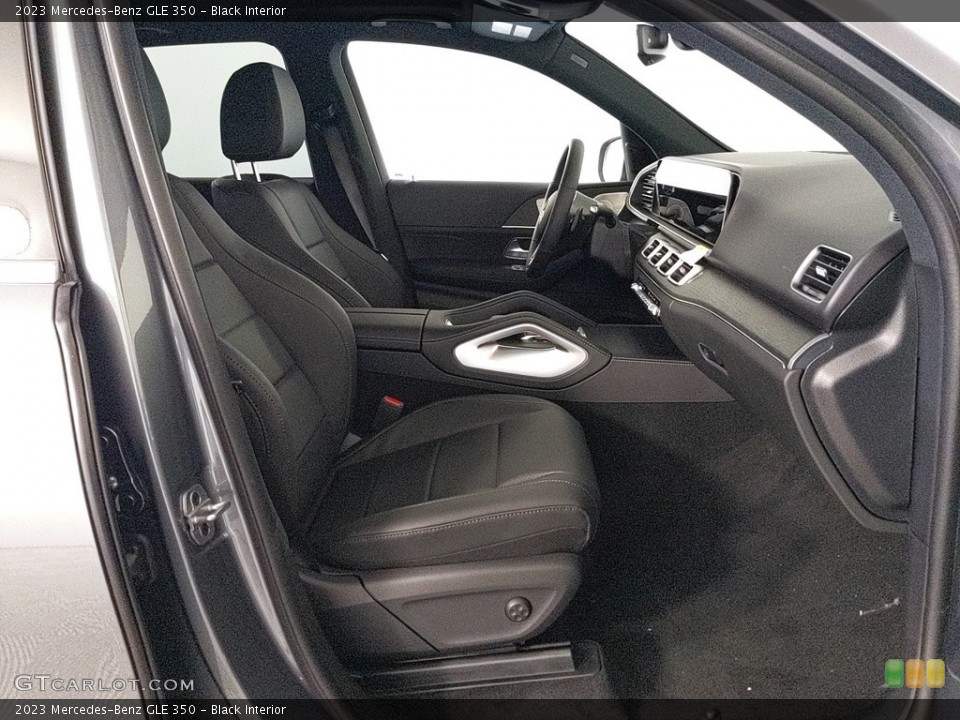 Black 2023 Mercedes-Benz GLE Interiors