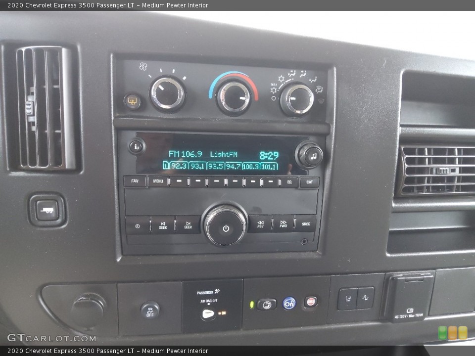 Medium Pewter Interior Controls for the 2020 Chevrolet Express 3500 Passenger LT #145678405