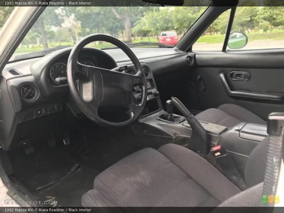 Black Interior Front Seat for the 1992 Mazda MX-5 Miata Roadster #145679347